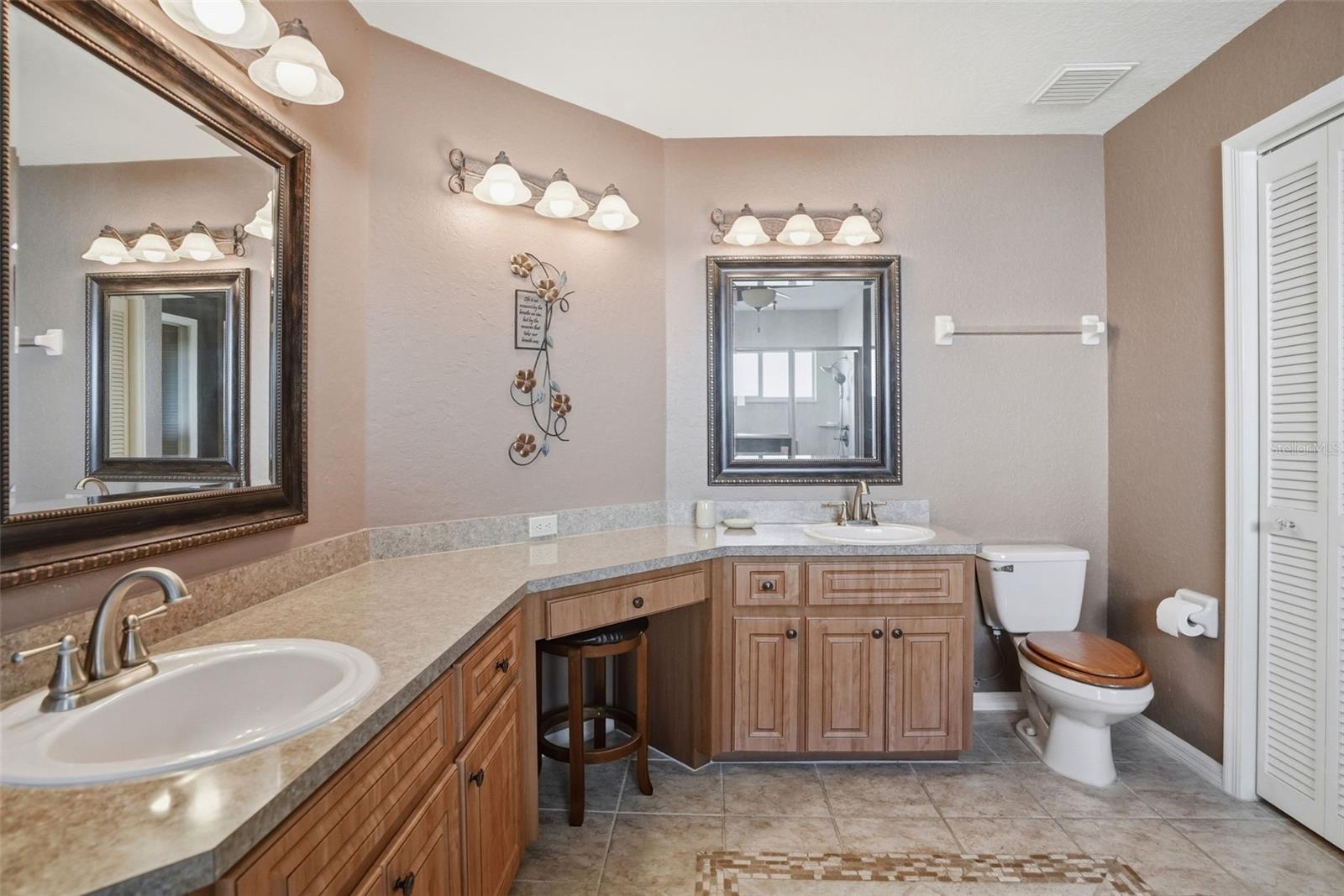 Image 37 of 61 For 13415 Bolton Court
