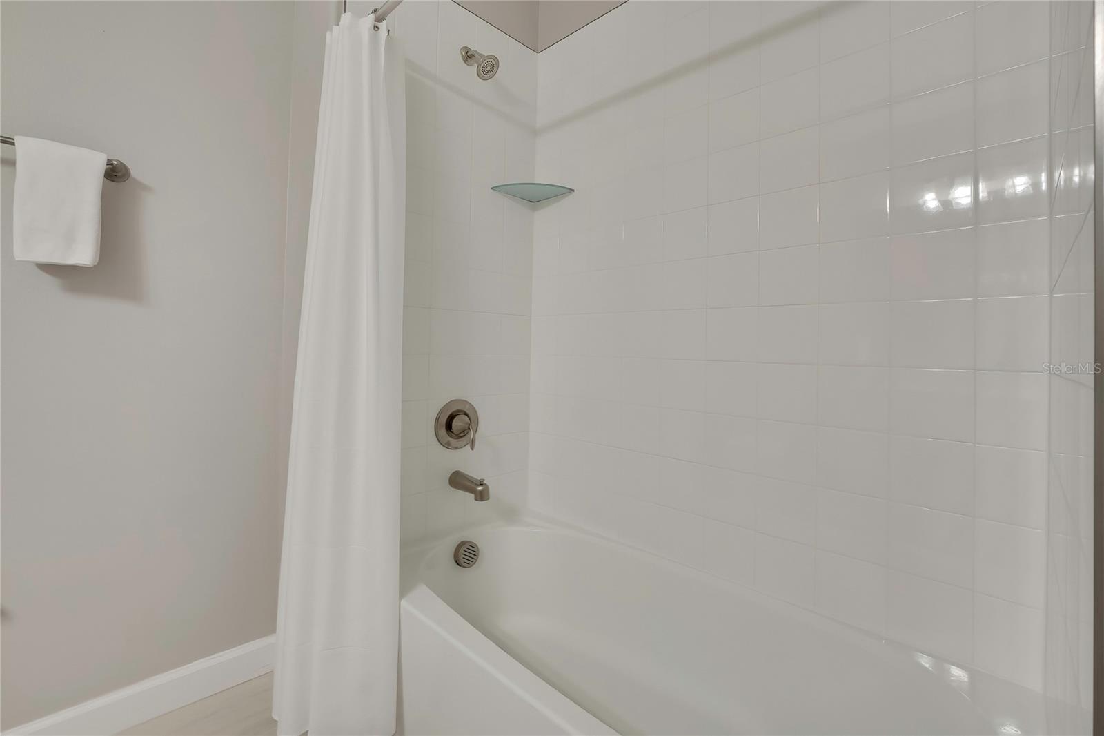 Image 24 of 40 For 16663 Shell Bay Drive