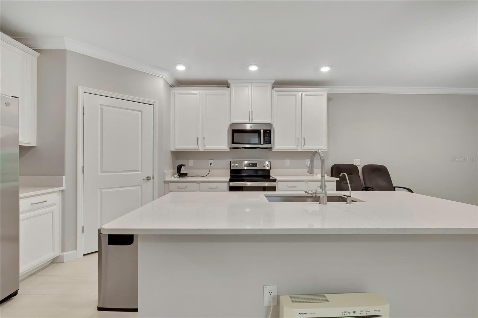 Image 3 of 40 For 16663 Shell Bay Drive