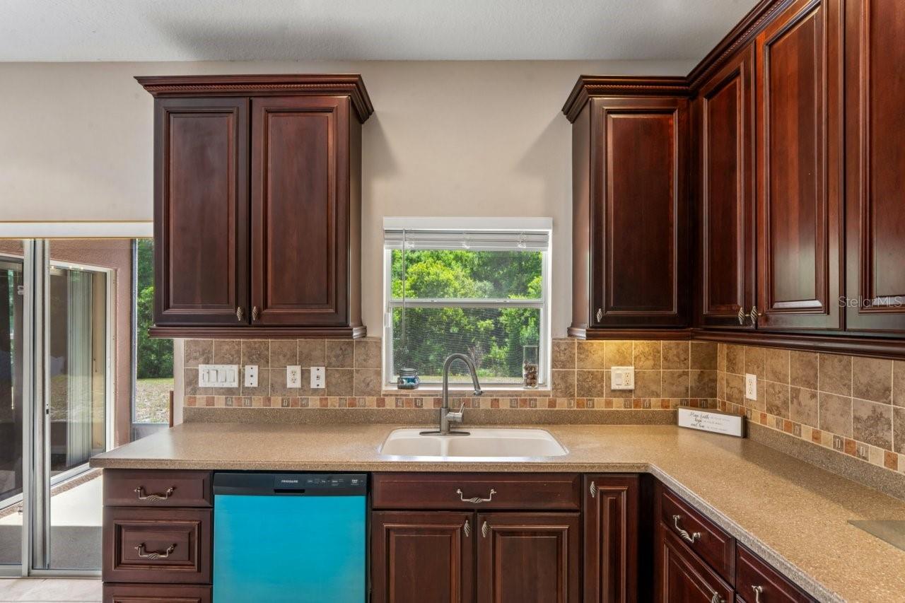 Image 12 of 99 For 9423 Fairhope Court