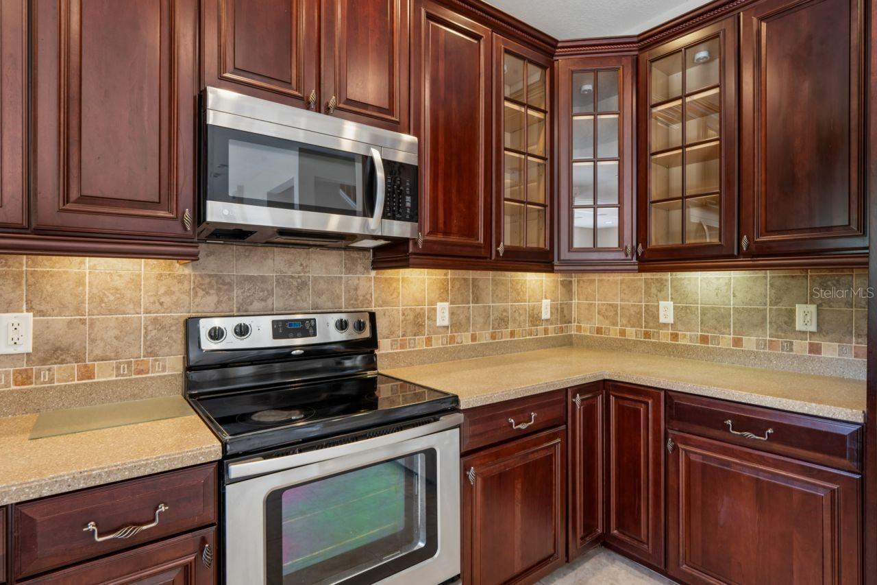 Image 13 of 99 For 9423 Fairhope Court