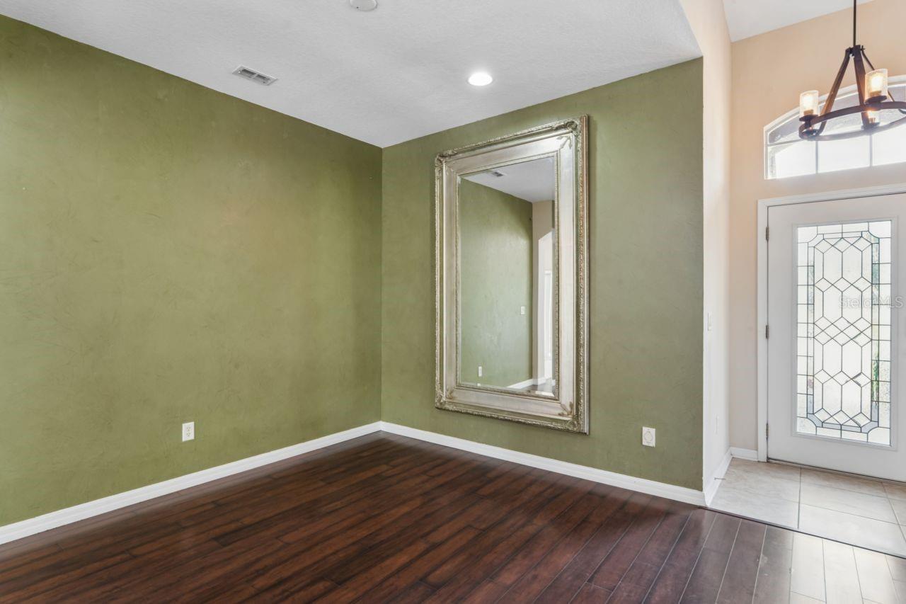 Image 17 of 99 For 9423 Fairhope Court