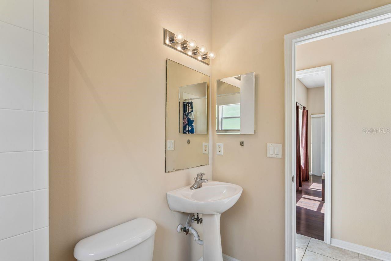 Image 28 of 99 For 9423 Fairhope Court