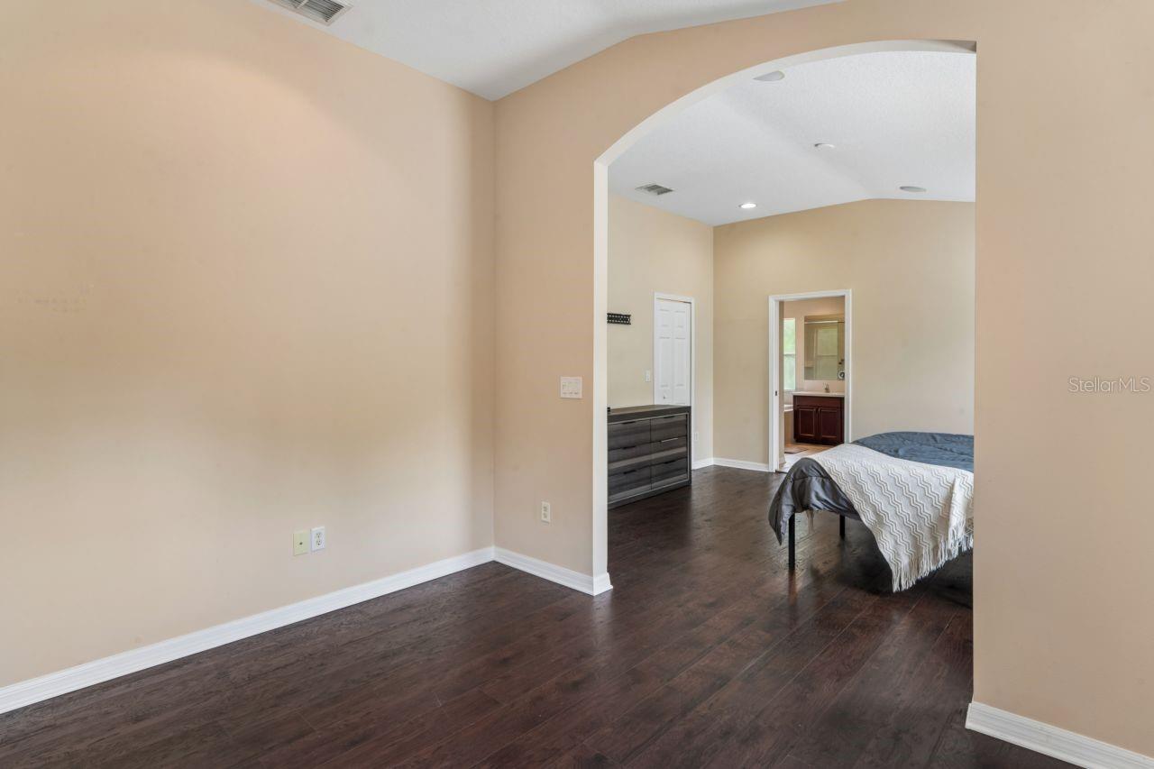 Image 37 of 99 For 9423 Fairhope Court