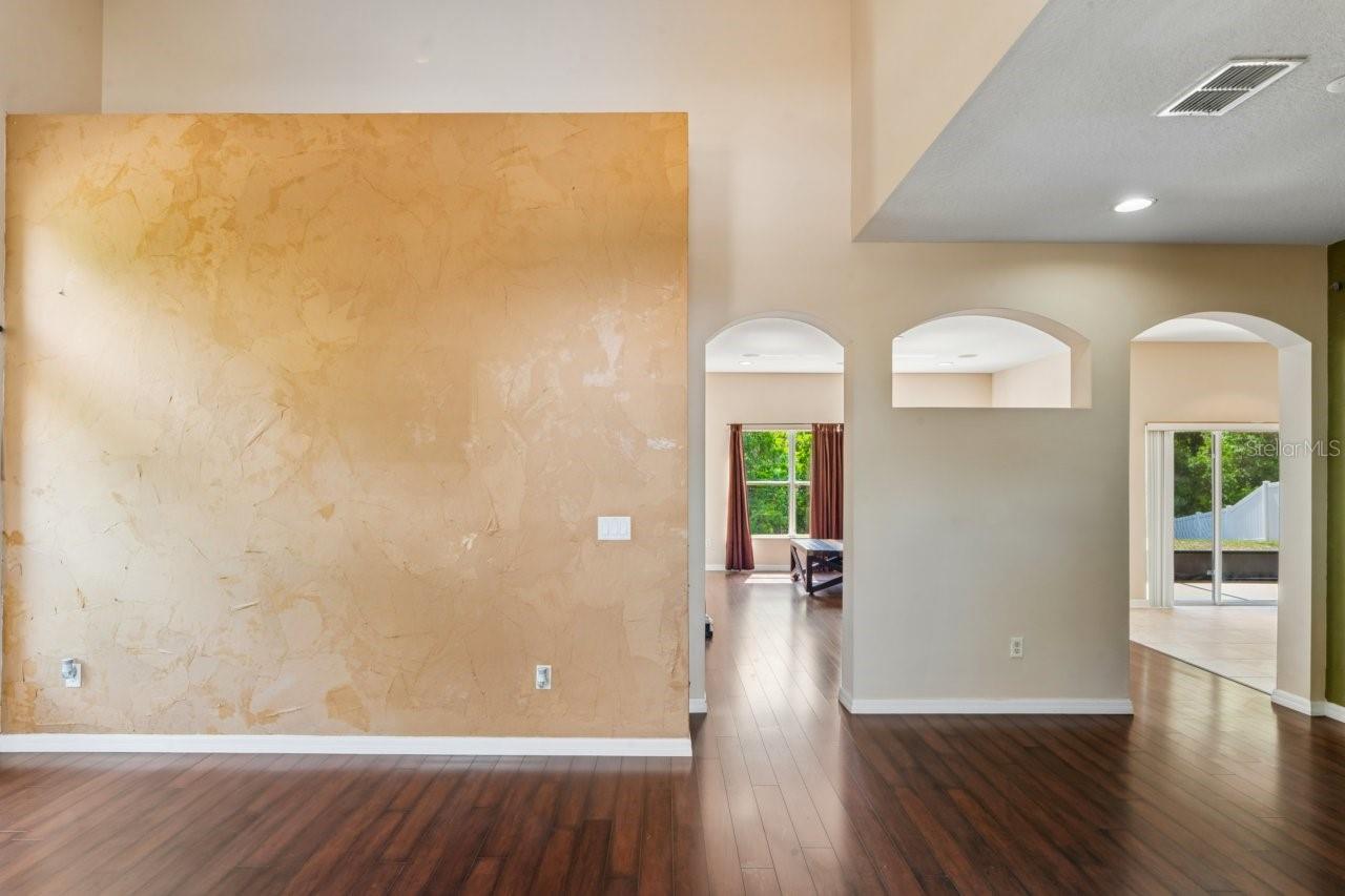 Image 6 of 99 For 9423 Fairhope Court