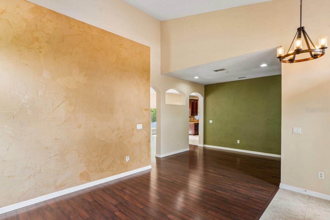 Image 9 of 99 For 9423 Fairhope Court