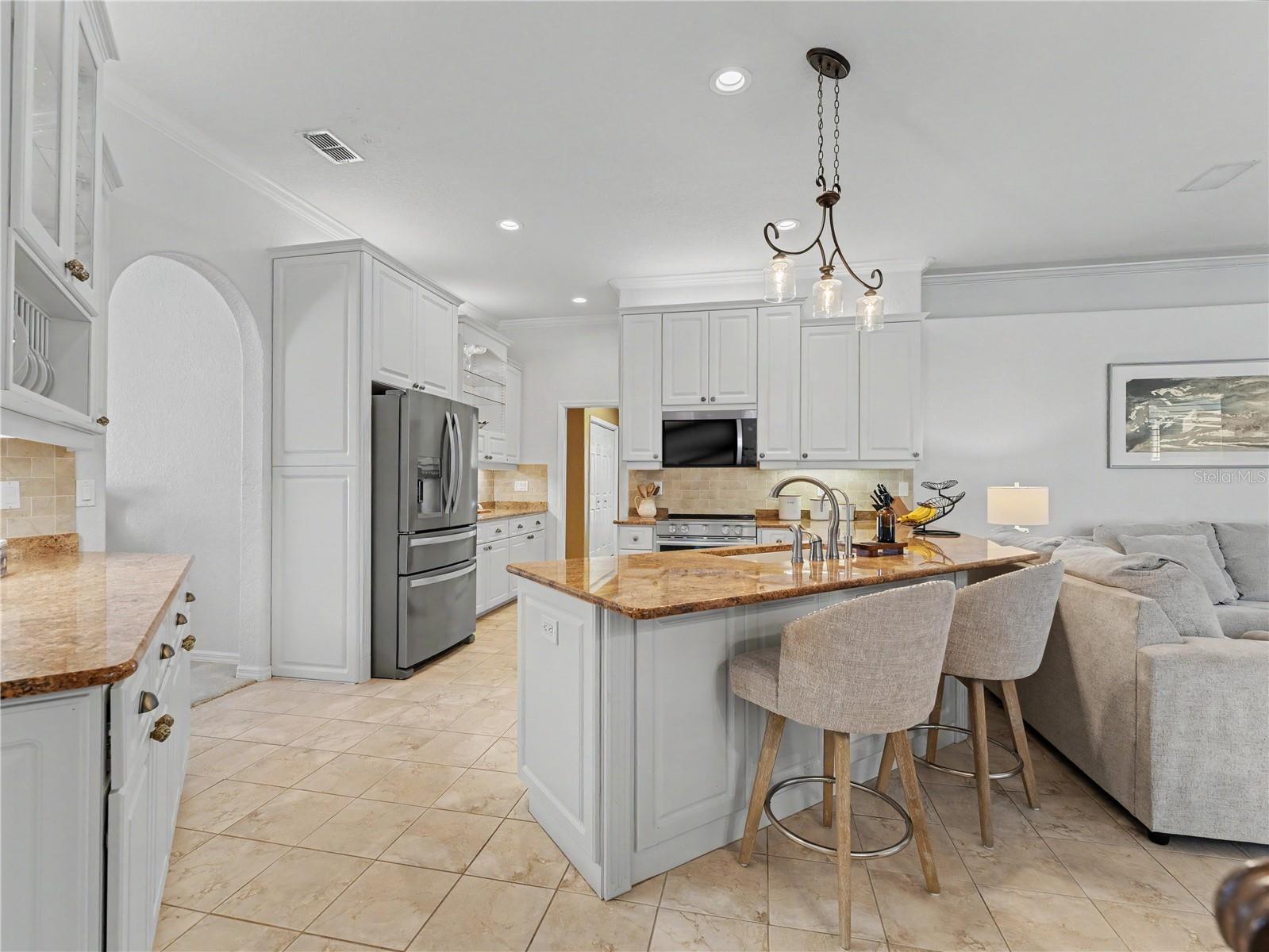 Image 14 of 68 For 5358 Leather Saddle Lane