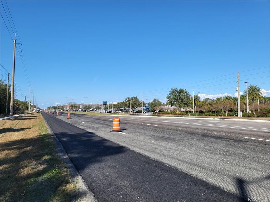 Image 3 of 5 For 1224 Suncoast Boulevard