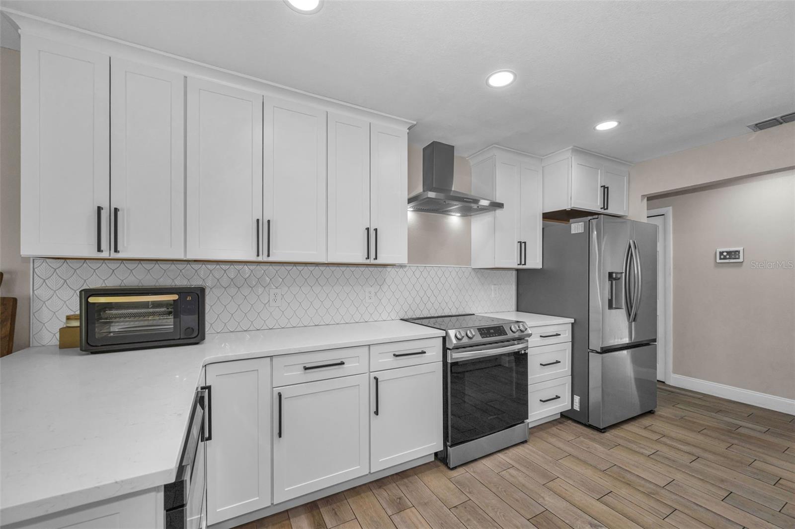 Image 19 of 75 For 2823 Challenger Drive