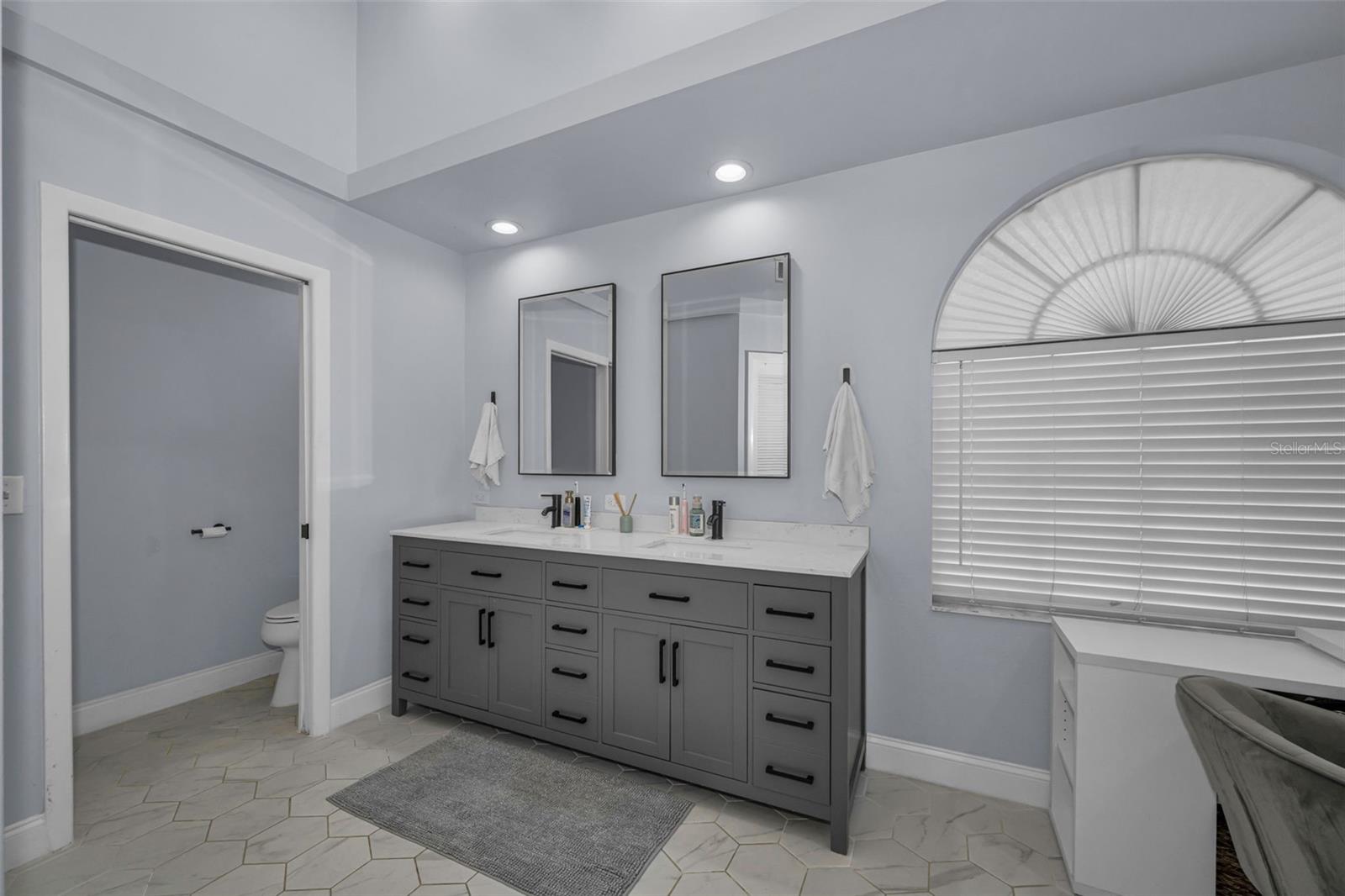 Image 30 of 75 For 2823 Challenger Drive