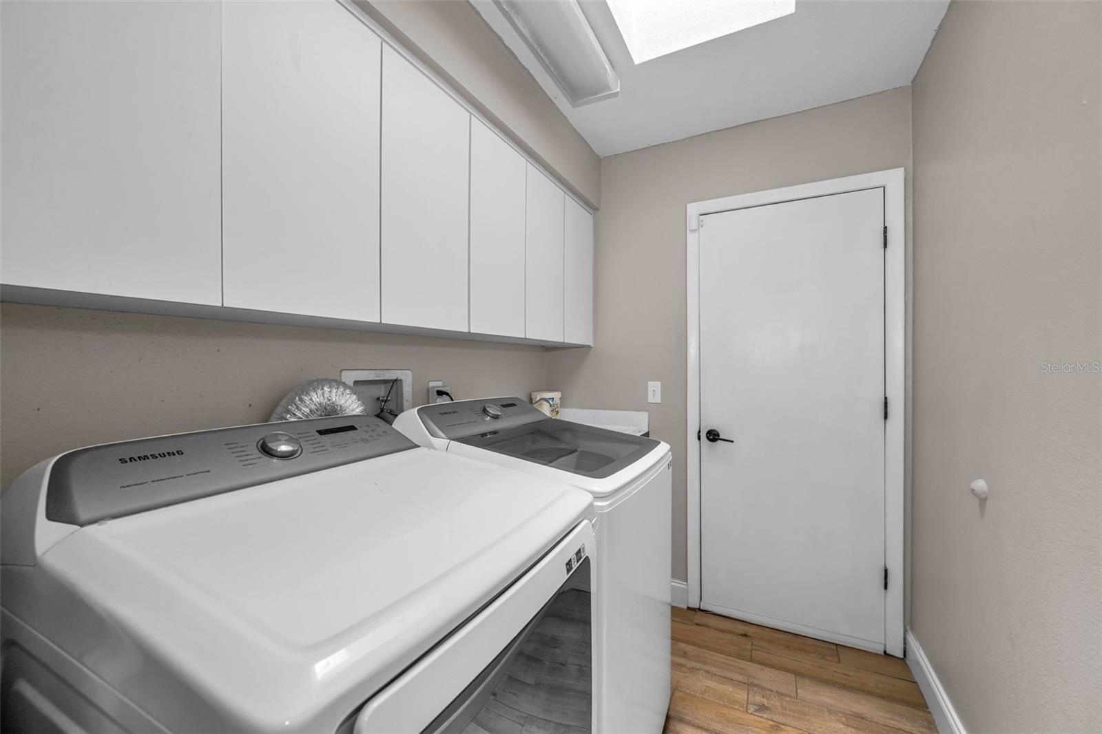 Image 36 of 75 For 2823 Challenger Drive