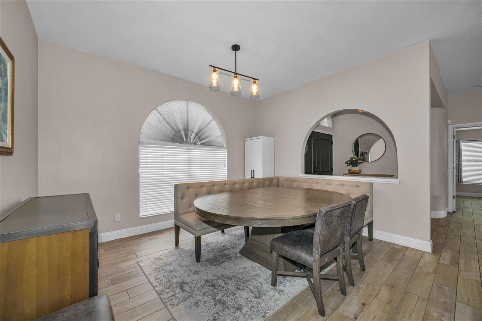 Image 8 of 75 For 2823 Challenger Drive