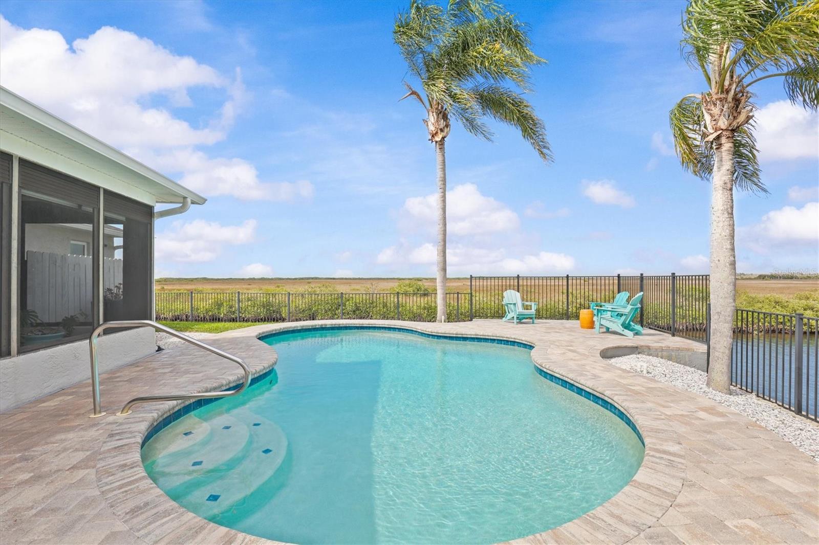 Image 10 of 61 For 15722 Donzi Drive