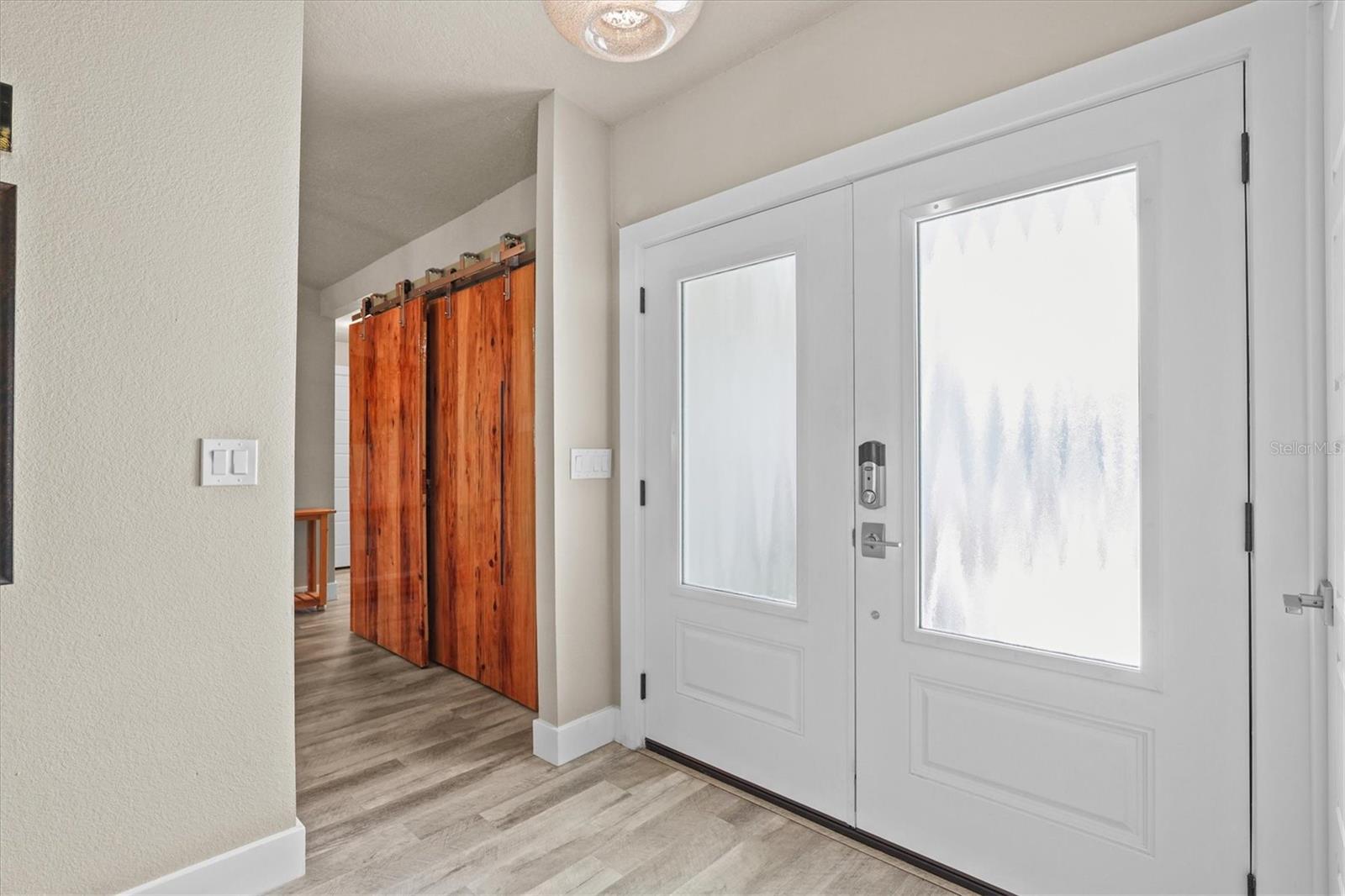 Image 19 of 61 For 15722 Donzi Drive