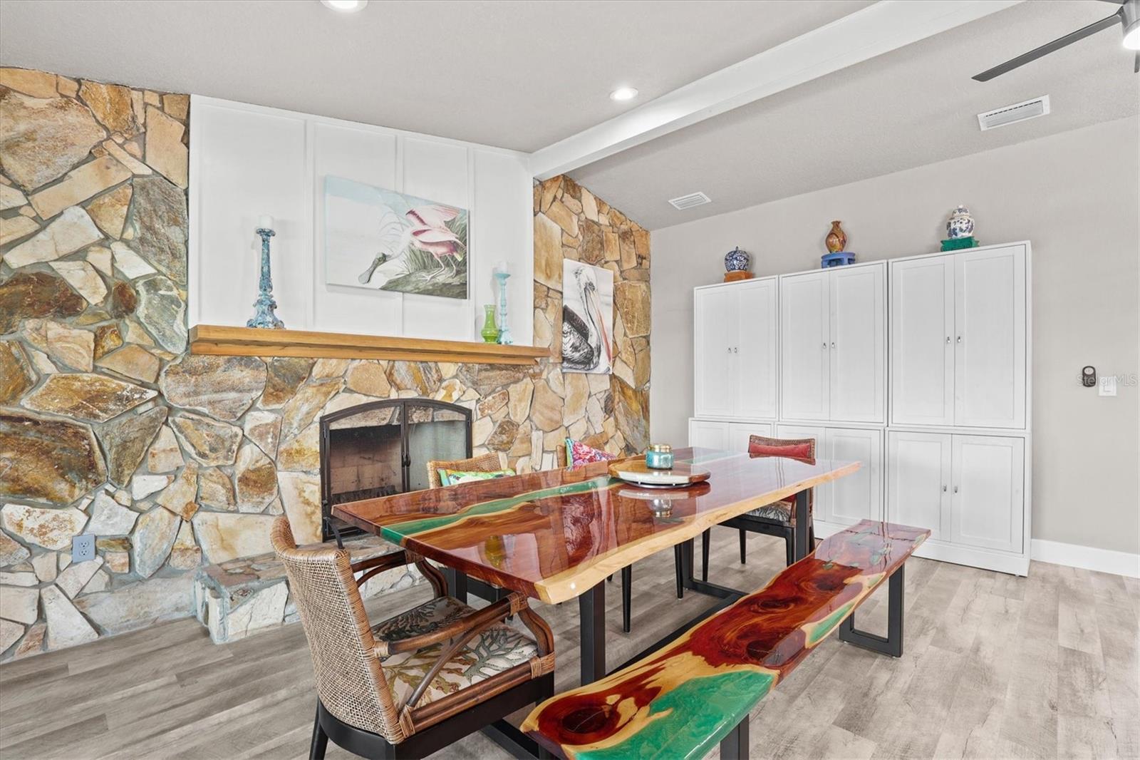Image 31 of 61 For 15722 Donzi Drive