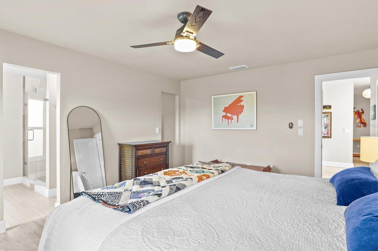 Image 37 of 61 For 15722 Donzi Drive