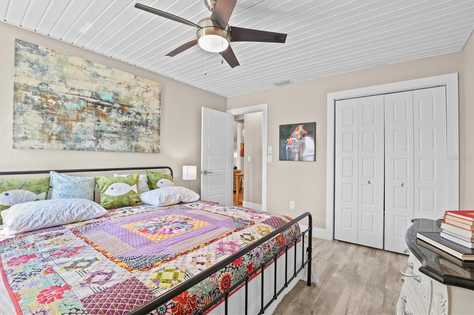 Image 42 of 61 For 15722 Donzi Drive