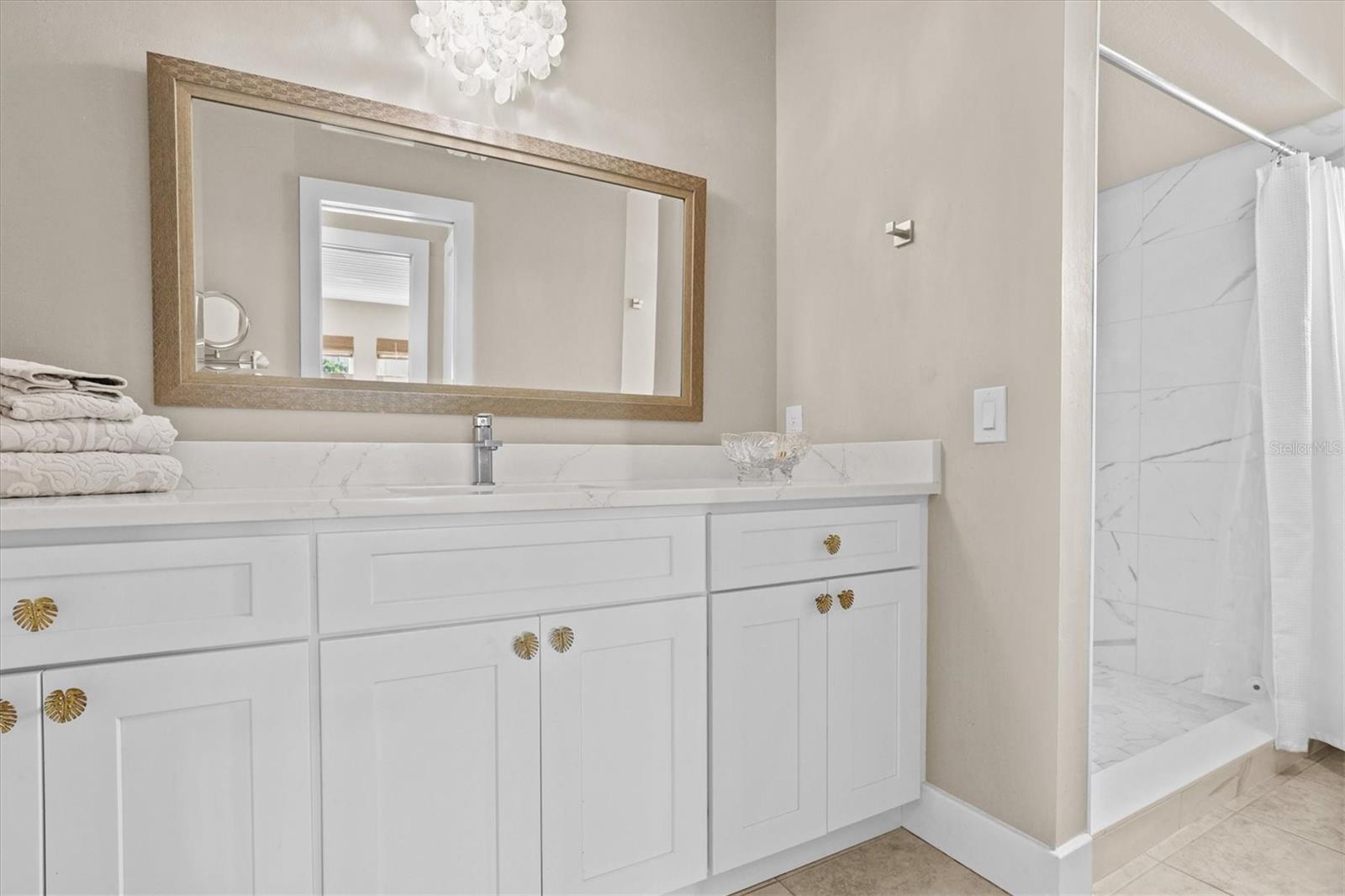 Image 43 of 61 For 15722 Donzi Drive