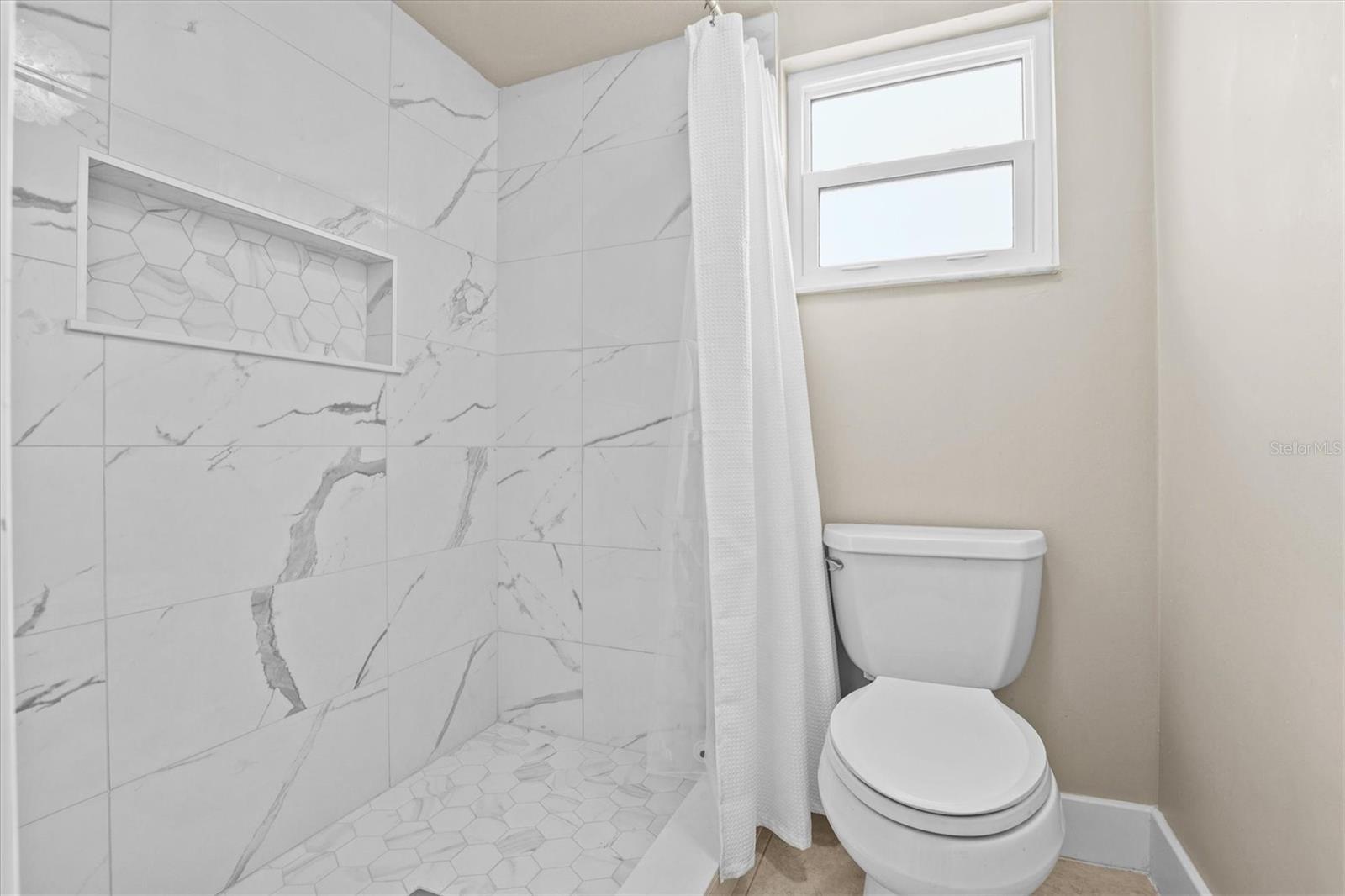 Image 44 of 61 For 15722 Donzi Drive