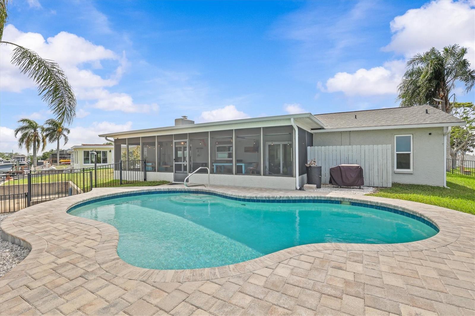 Image 53 of 61 For 15722 Donzi Drive