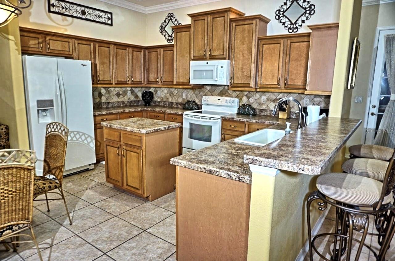 Image 13 of 76 For 6402 Barcellona Road