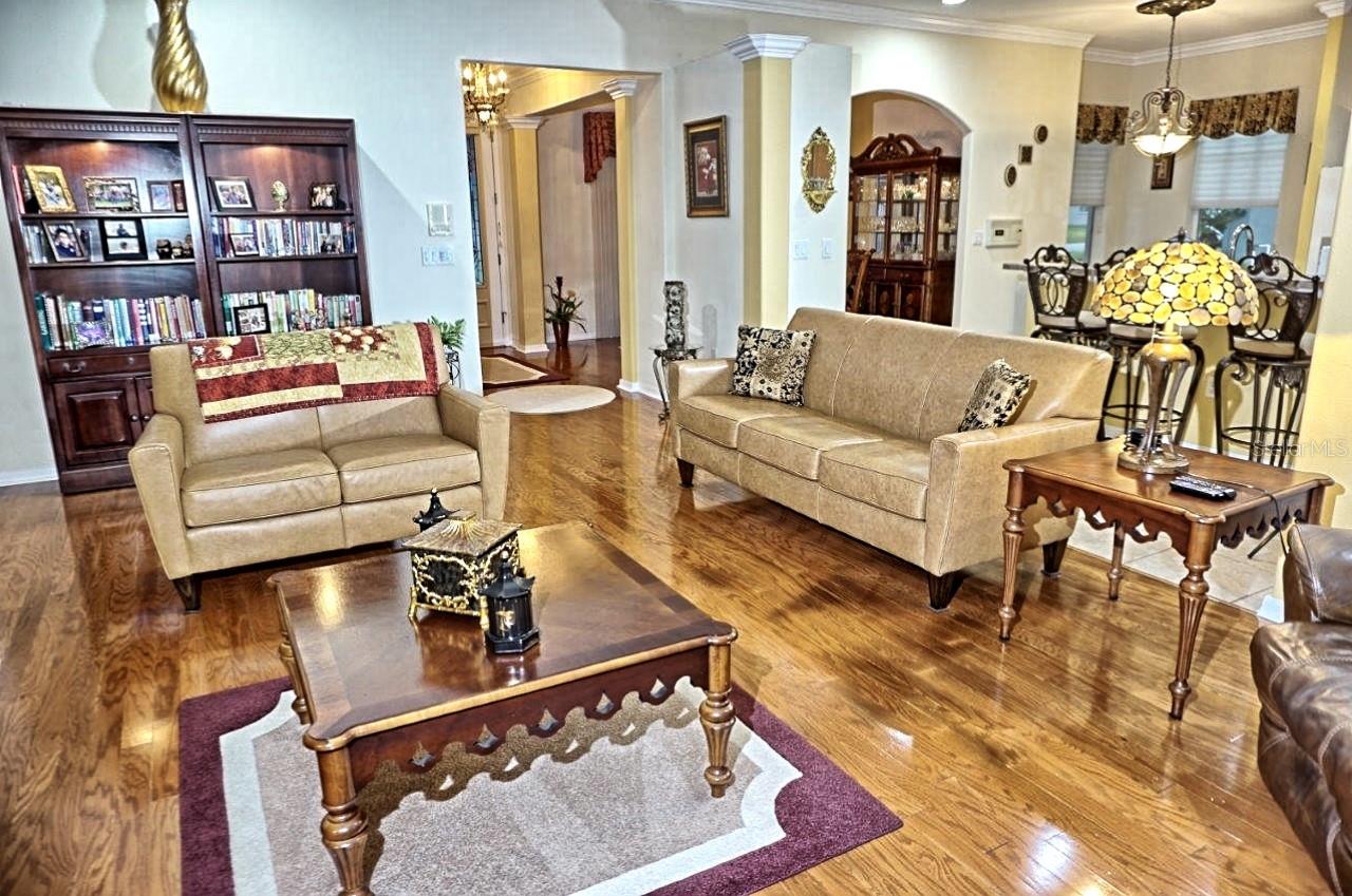 Image 7 of 76 For 6402 Barcellona Road