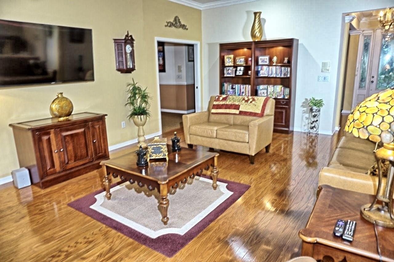 Image 8 of 76 For 6402 Barcellona Road