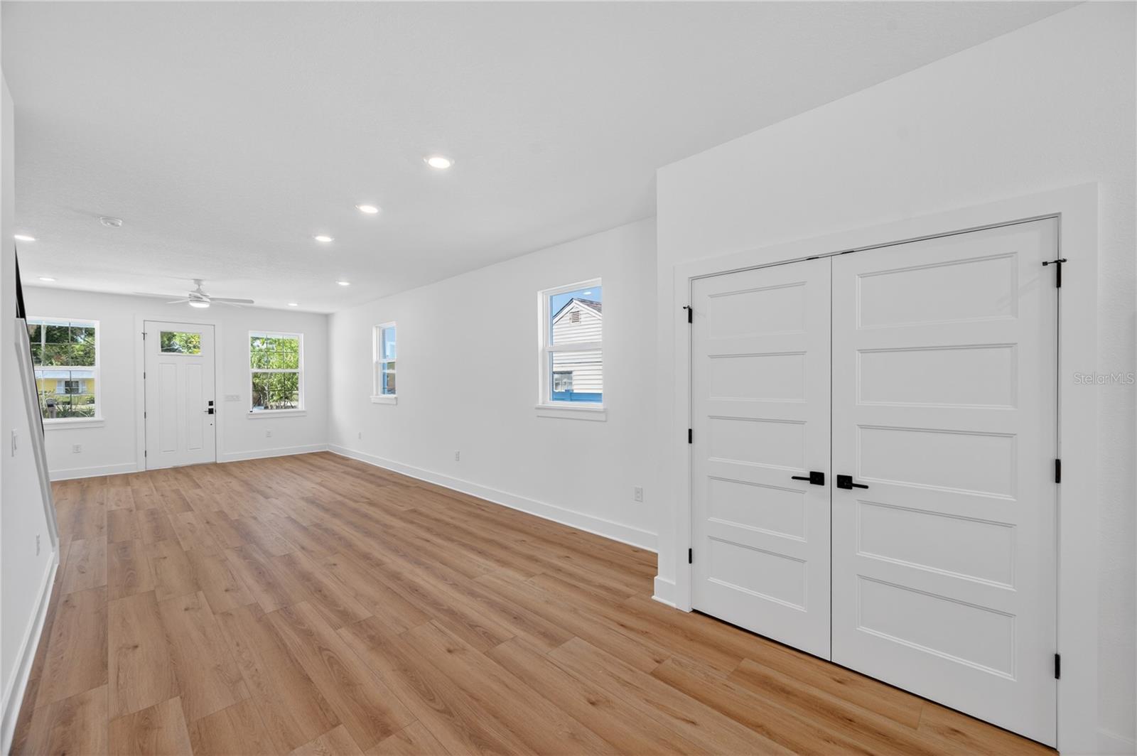 Image 14 of 72 For 4181 56th Avenue N