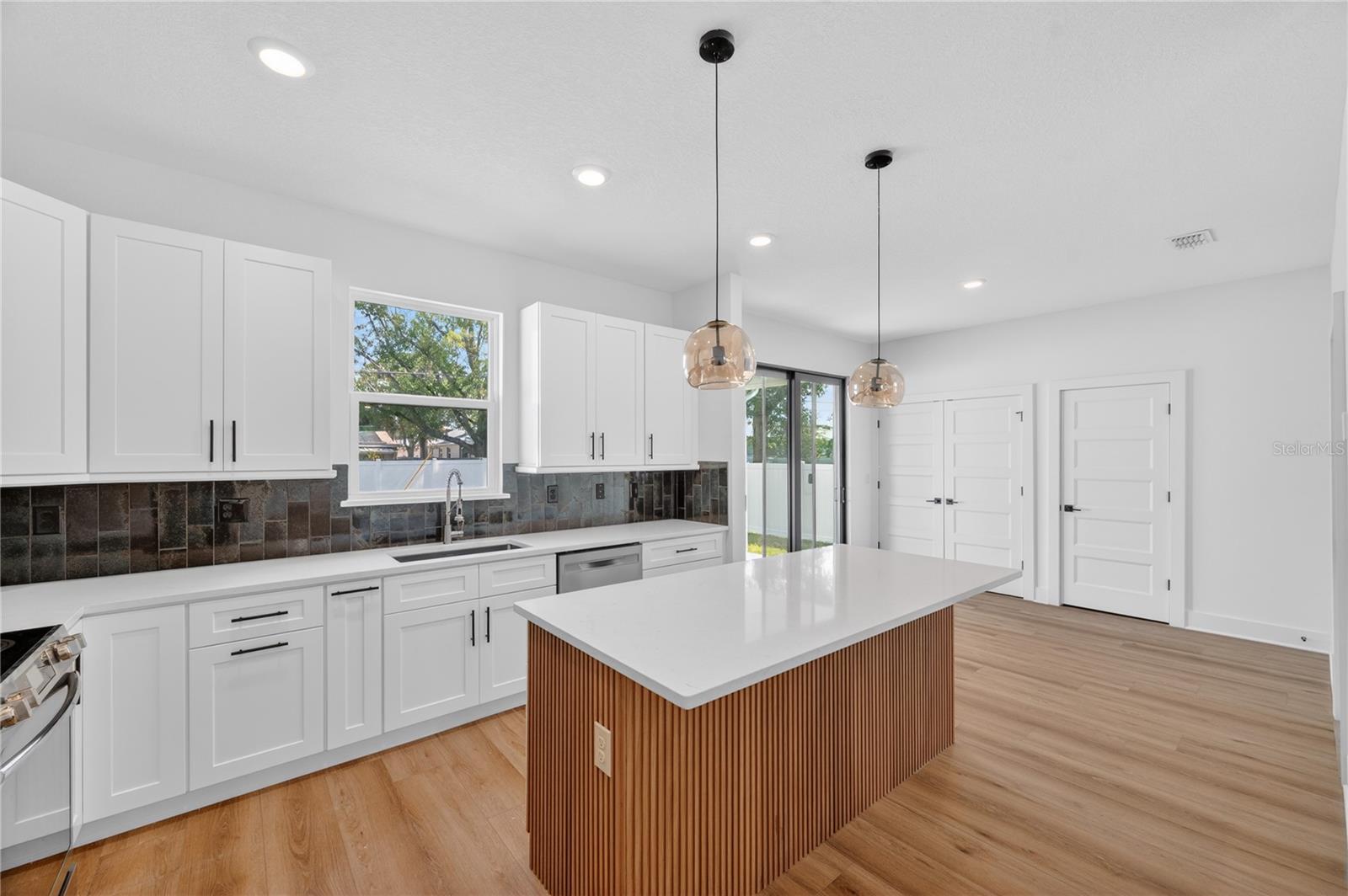 Image 16 of 72 For 4181 56th Avenue N