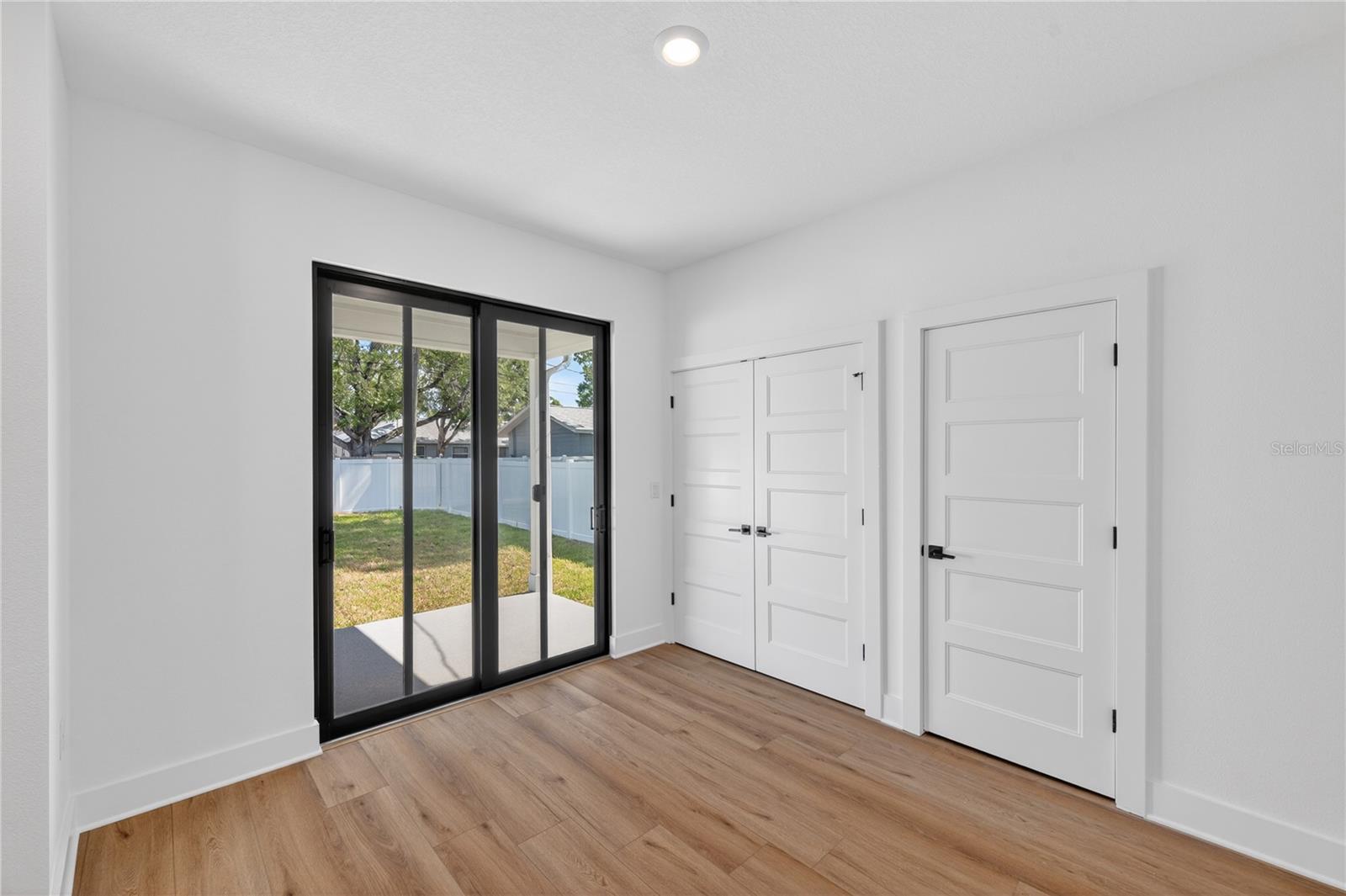 Image 20 of 72 For 4181 56th Avenue N