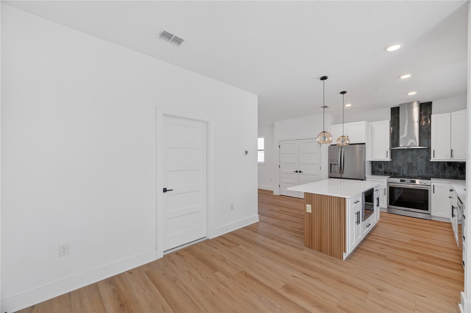 Image 22 of 72 For 4181 56th Avenue N
