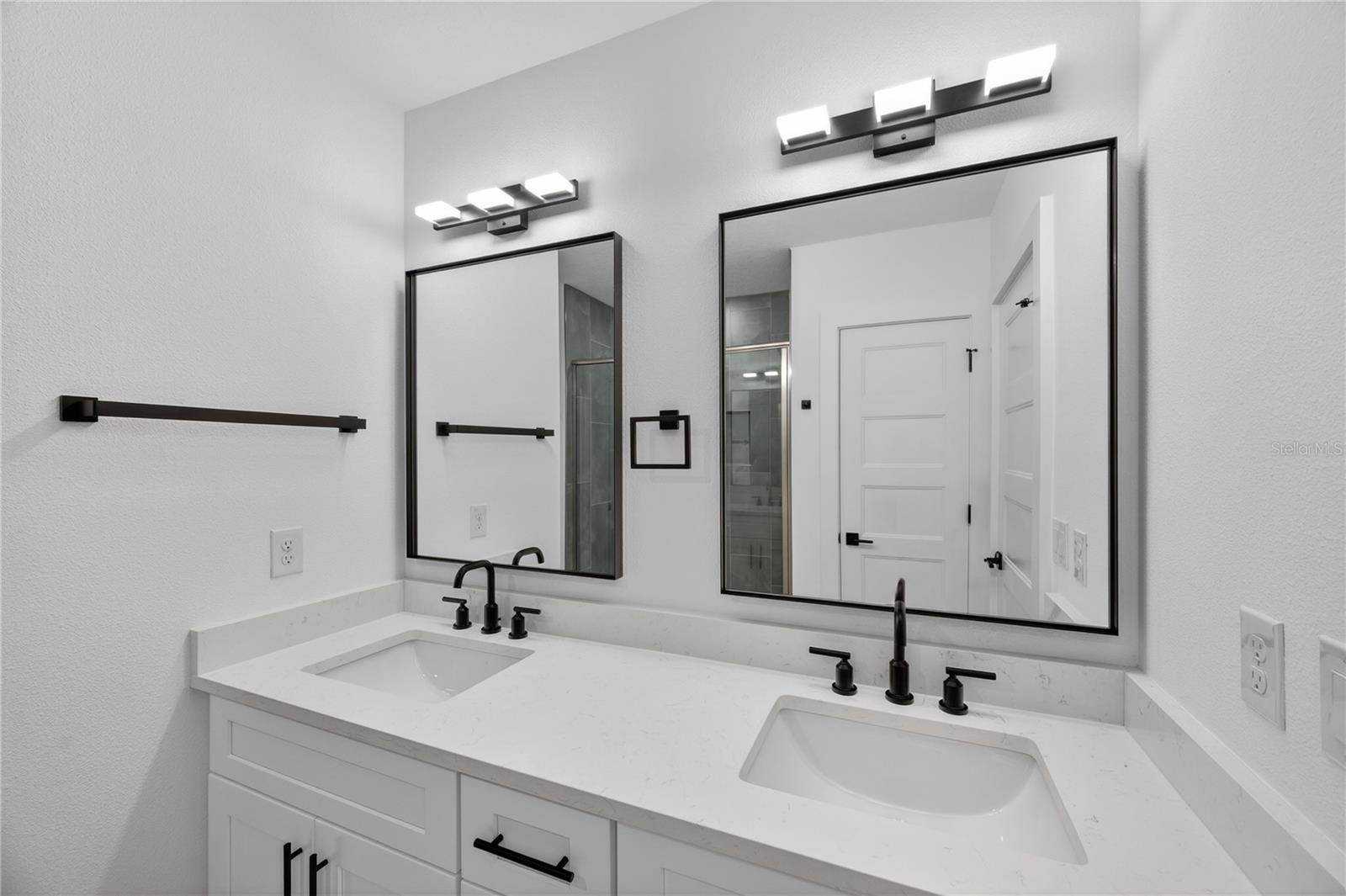 Image 33 of 72 For 4181 56th Avenue N