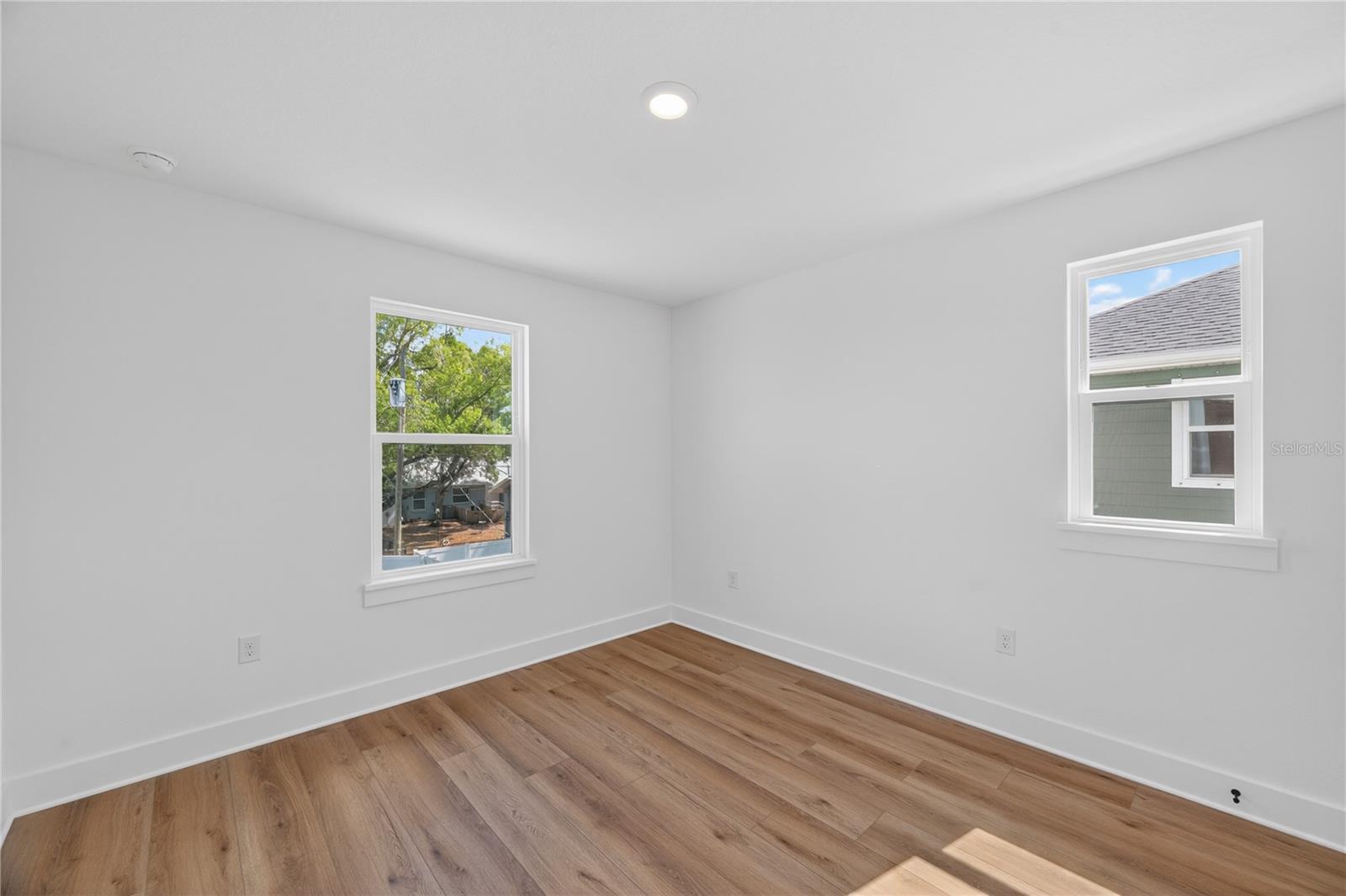 Image 41 of 72 For 4181 56th Avenue N