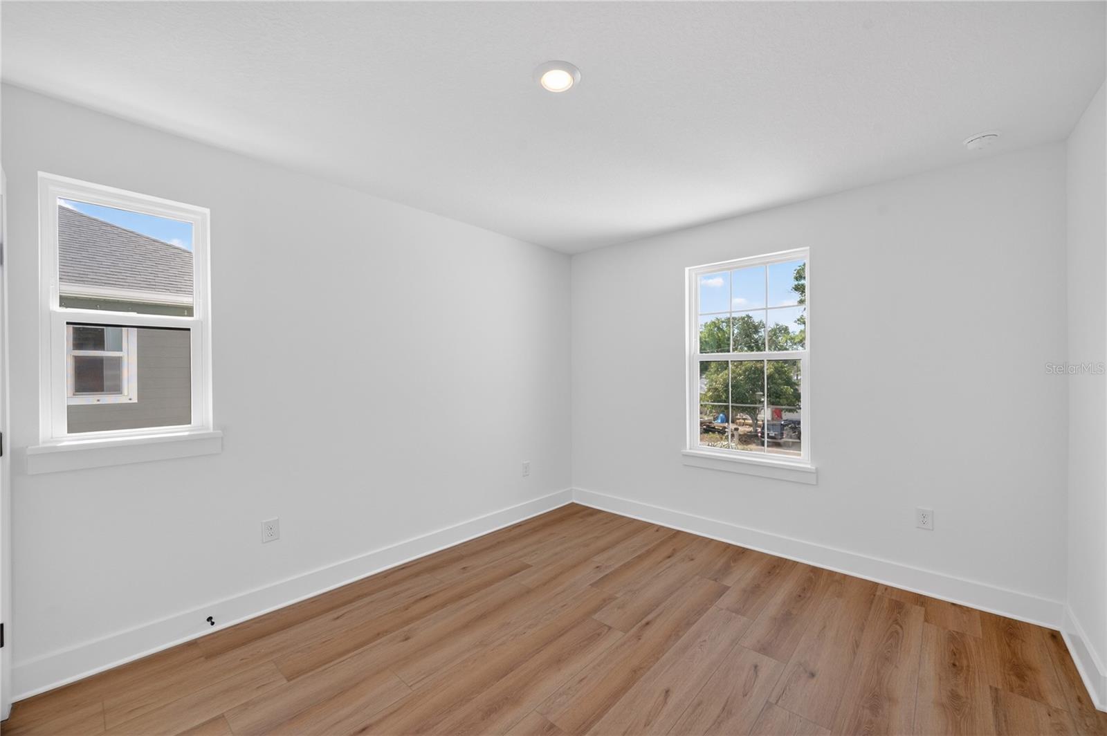Image 45 of 72 For 4181 56th Avenue N