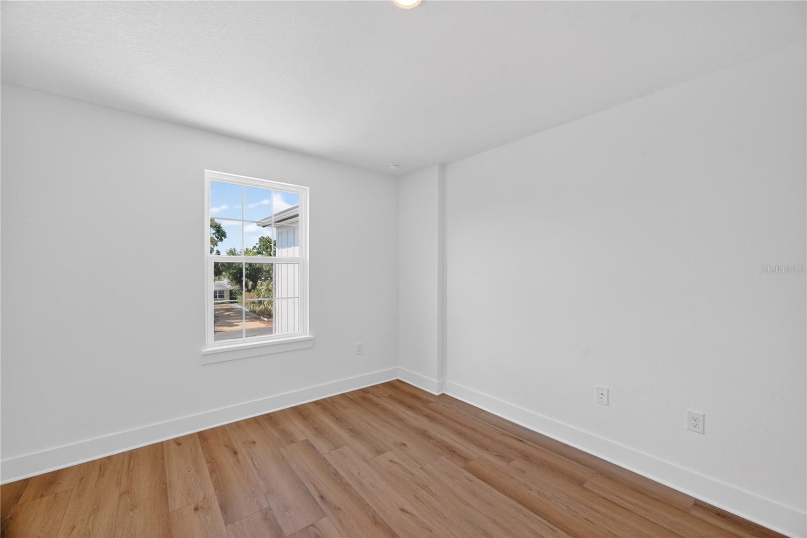 Image 46 of 72 For 4181 56th Avenue N