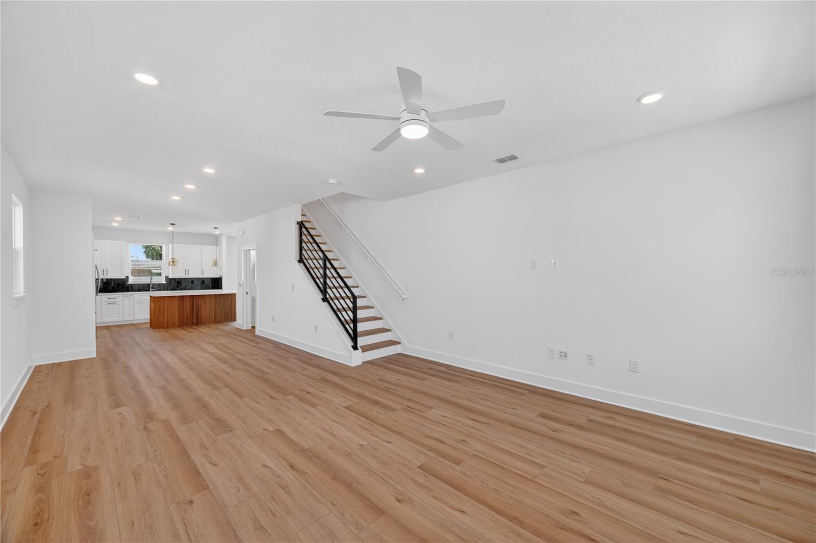 Image 7 of 72 For 4181 56th Avenue N