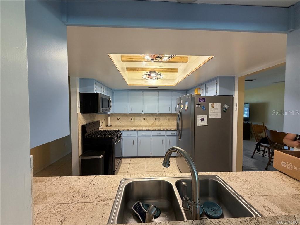 Image 16 of 70 For 7533 Applewood Drive