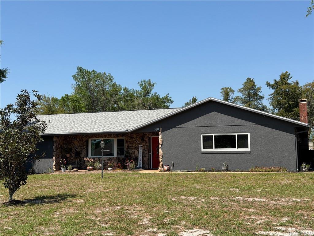 Image 2 of 70 For 7533 Applewood Drive