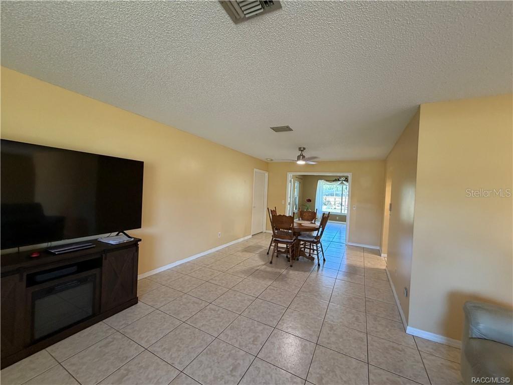 Image 22 of 70 For 7533 Applewood Drive
