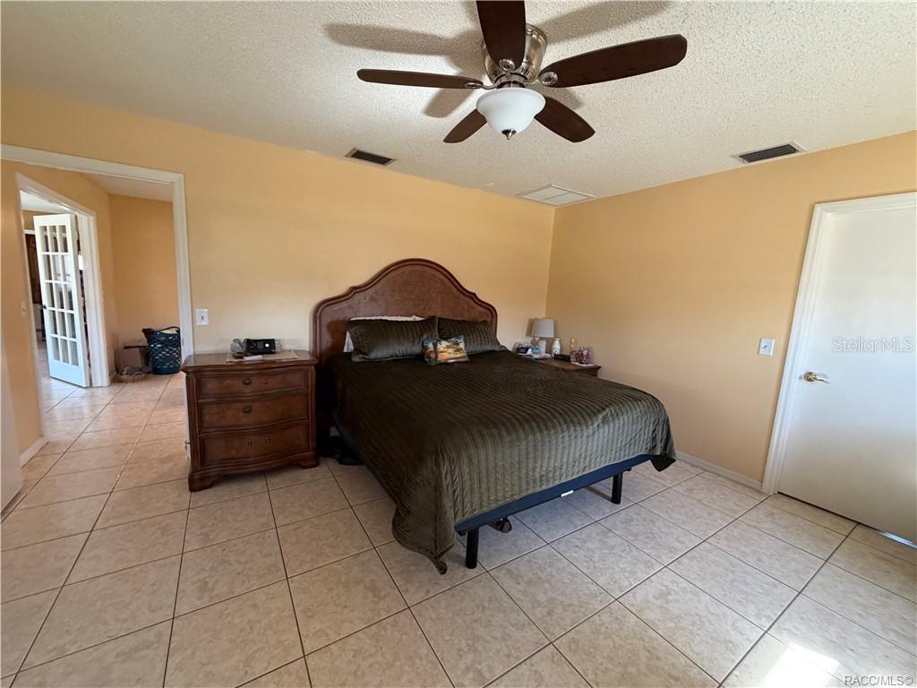 Image 27 of 70 For 7533 Applewood Drive