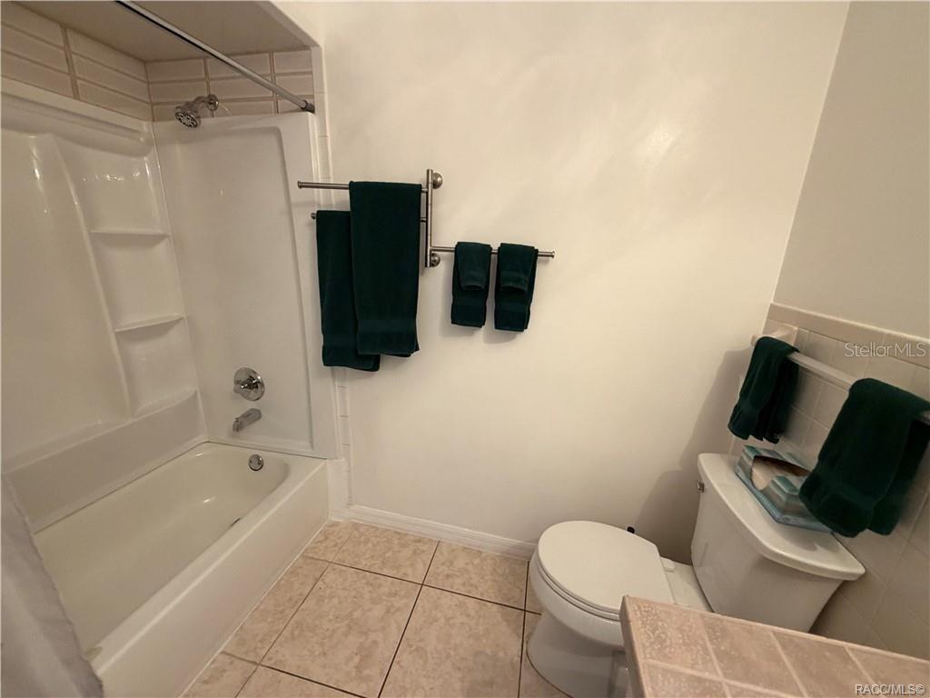 Image 37 of 70 For 7533 Applewood Drive