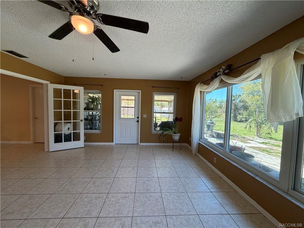 Image 47 of 70 For 7533 Applewood Drive