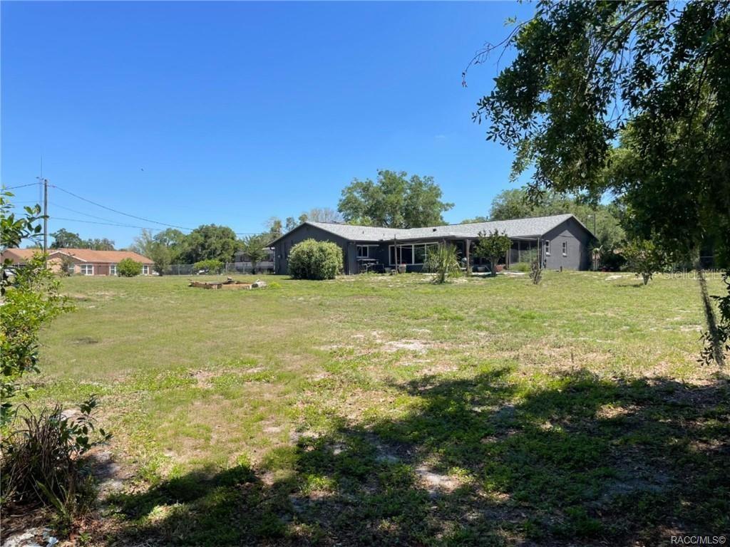 Image 50 of 70 For 7533 Applewood Drive