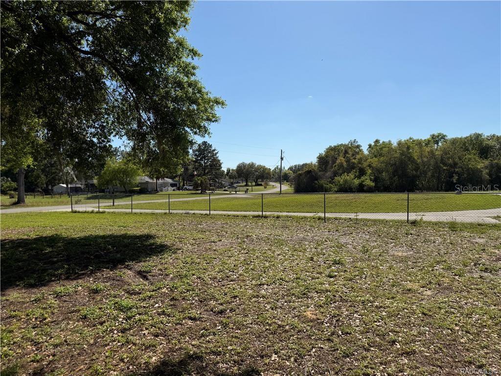 Image 55 of 70 For 7533 Applewood Drive