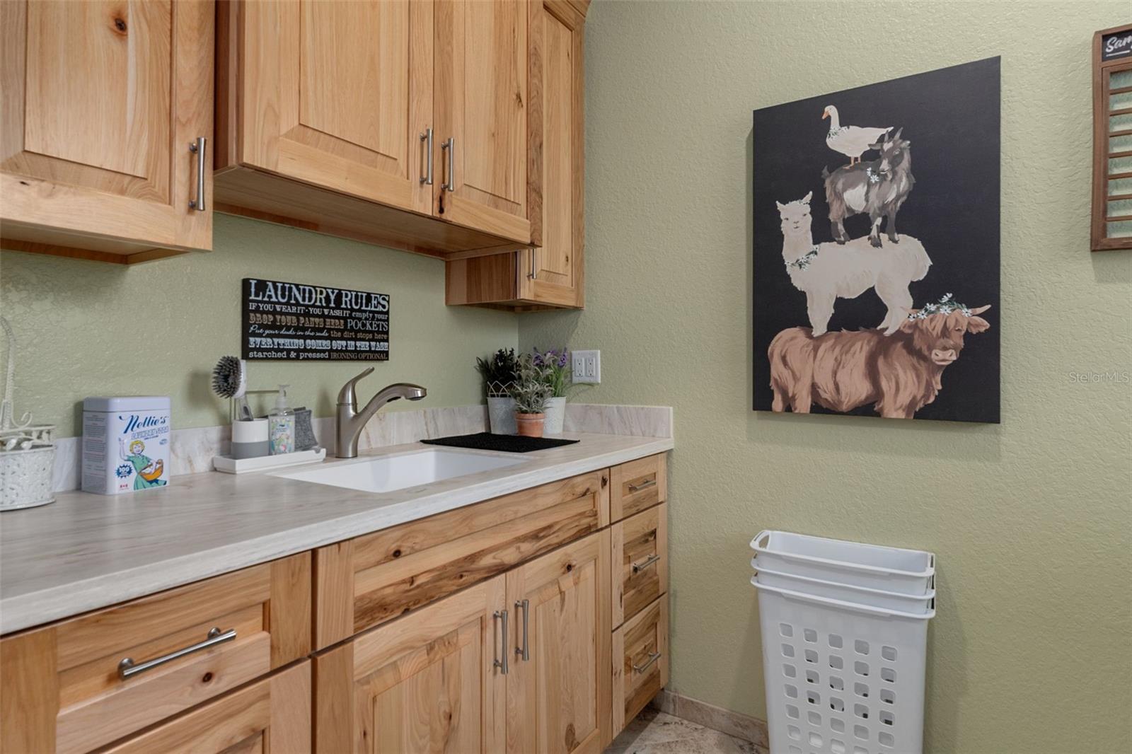 Image 46 of 91 For 6762 Richard Drive