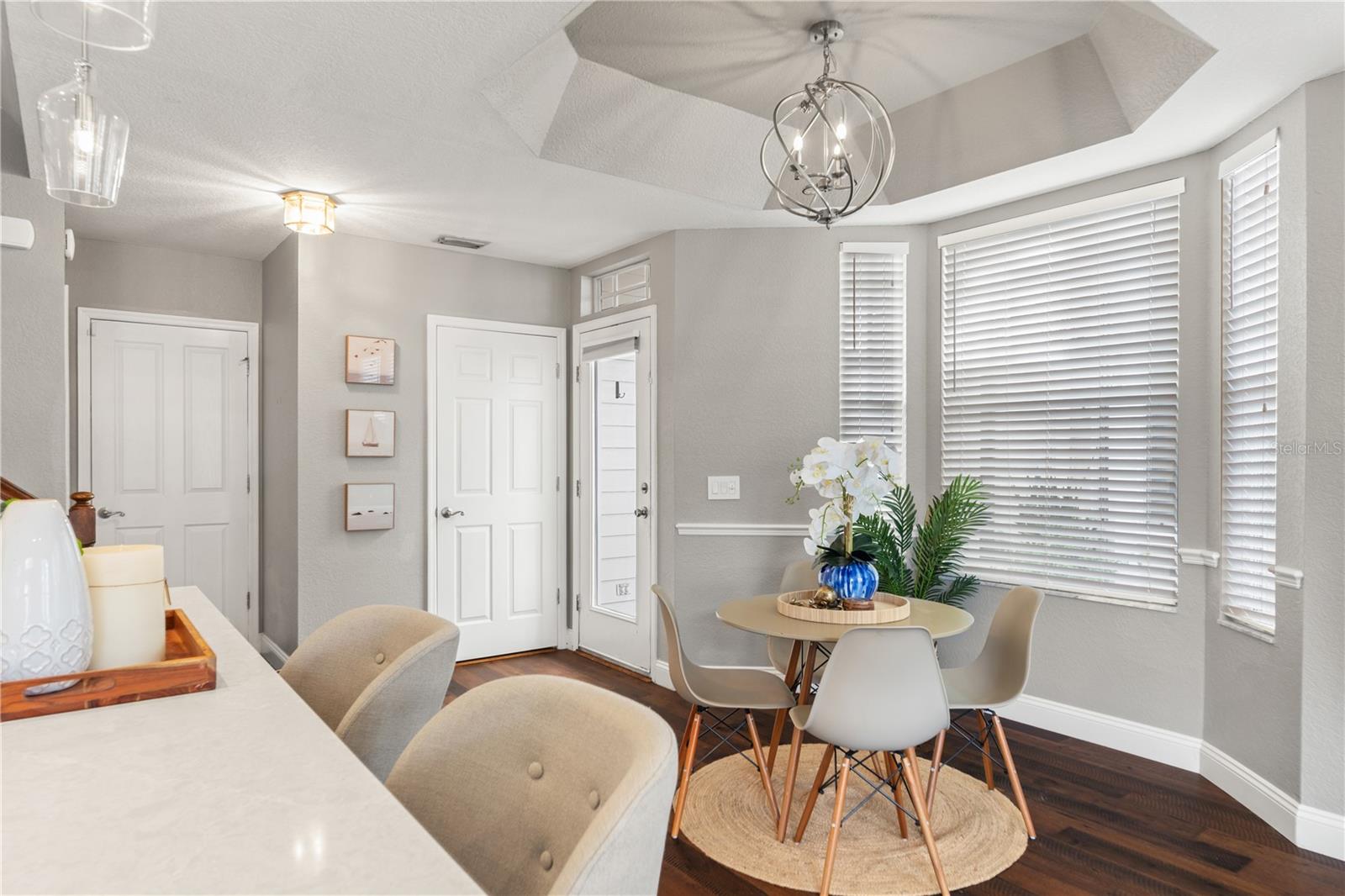 Image 21 of 54 For 2920 El Prado Boulevard 11