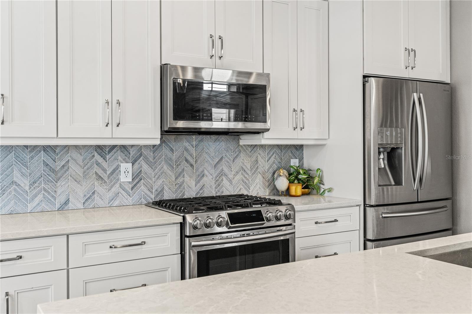 Image 24 of 54 For 2920 El Prado Boulevard 11