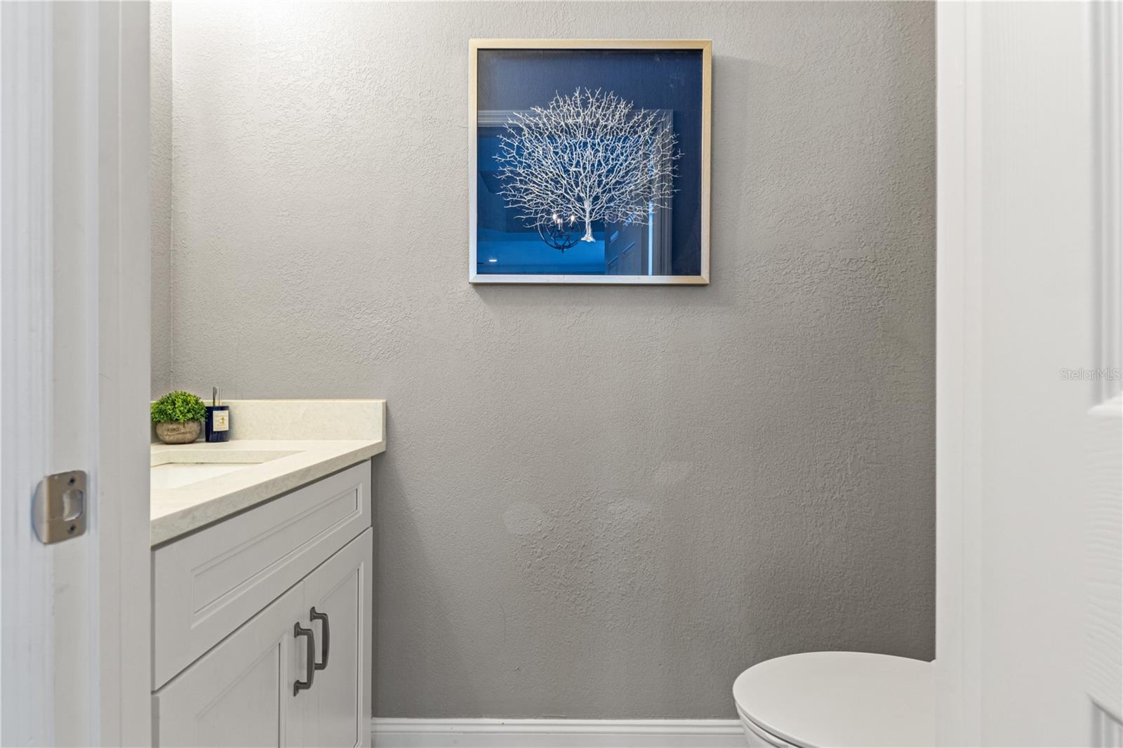 Image 25 of 54 For 2920 El Prado Boulevard 11
