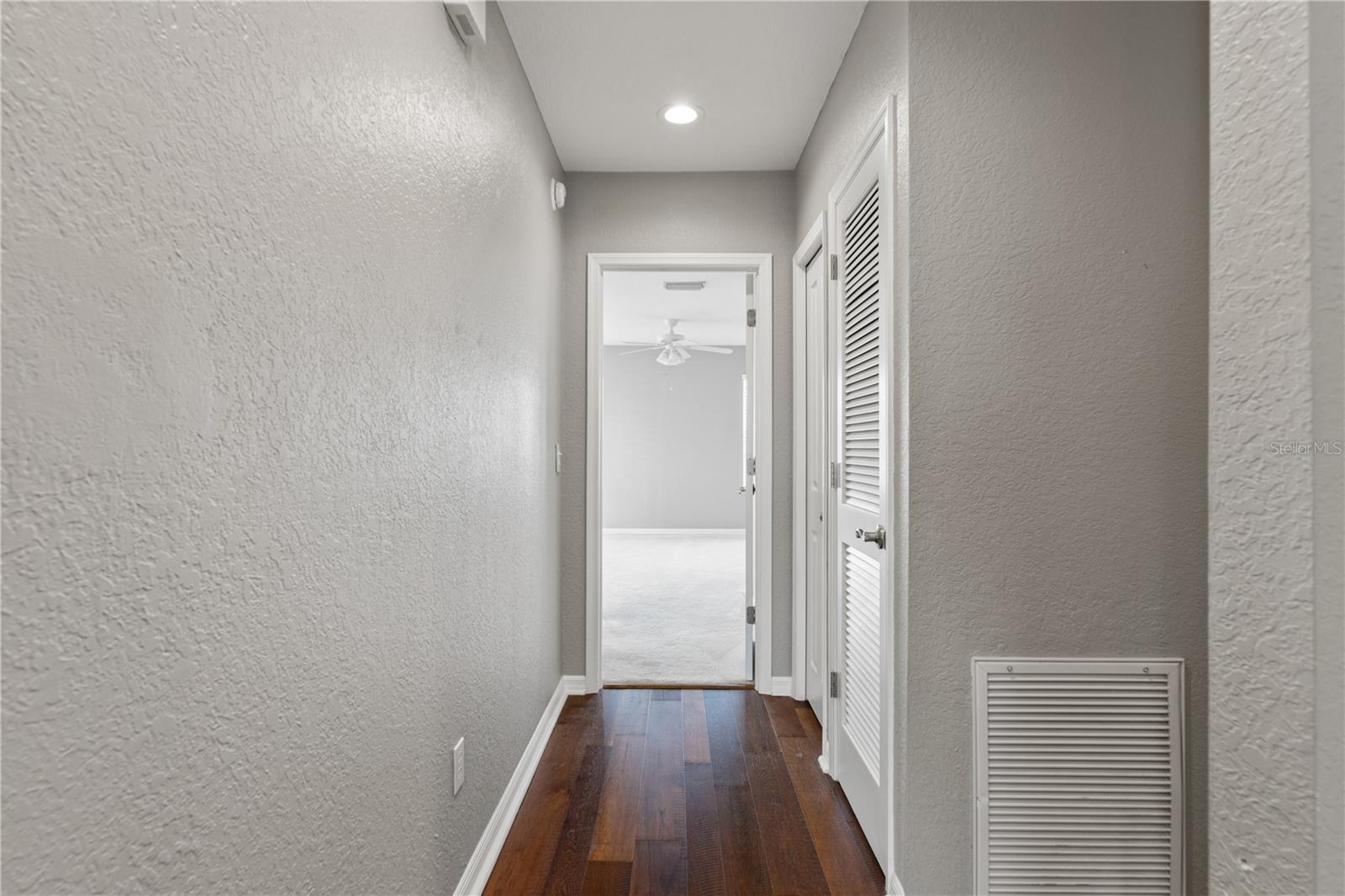 Image 27 of 54 For 2920 El Prado Boulevard 11