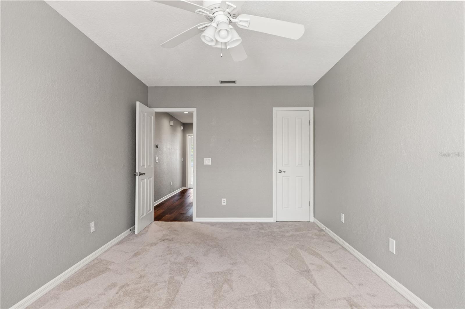 Image 40 of 54 For 2920 El Prado Boulevard 11